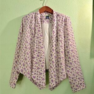 Cute floral blazer! Sz small, NWOT in perfect condition.
